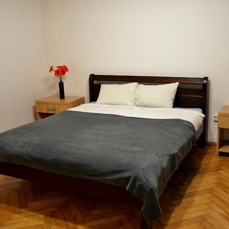 Brand New Apartment In City Center Львів Екстер'єр фото