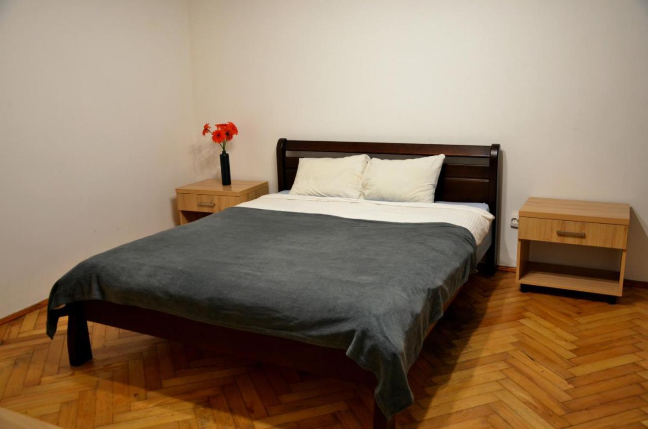Brand New Apartment In City Center Львів Екстер'єр фото